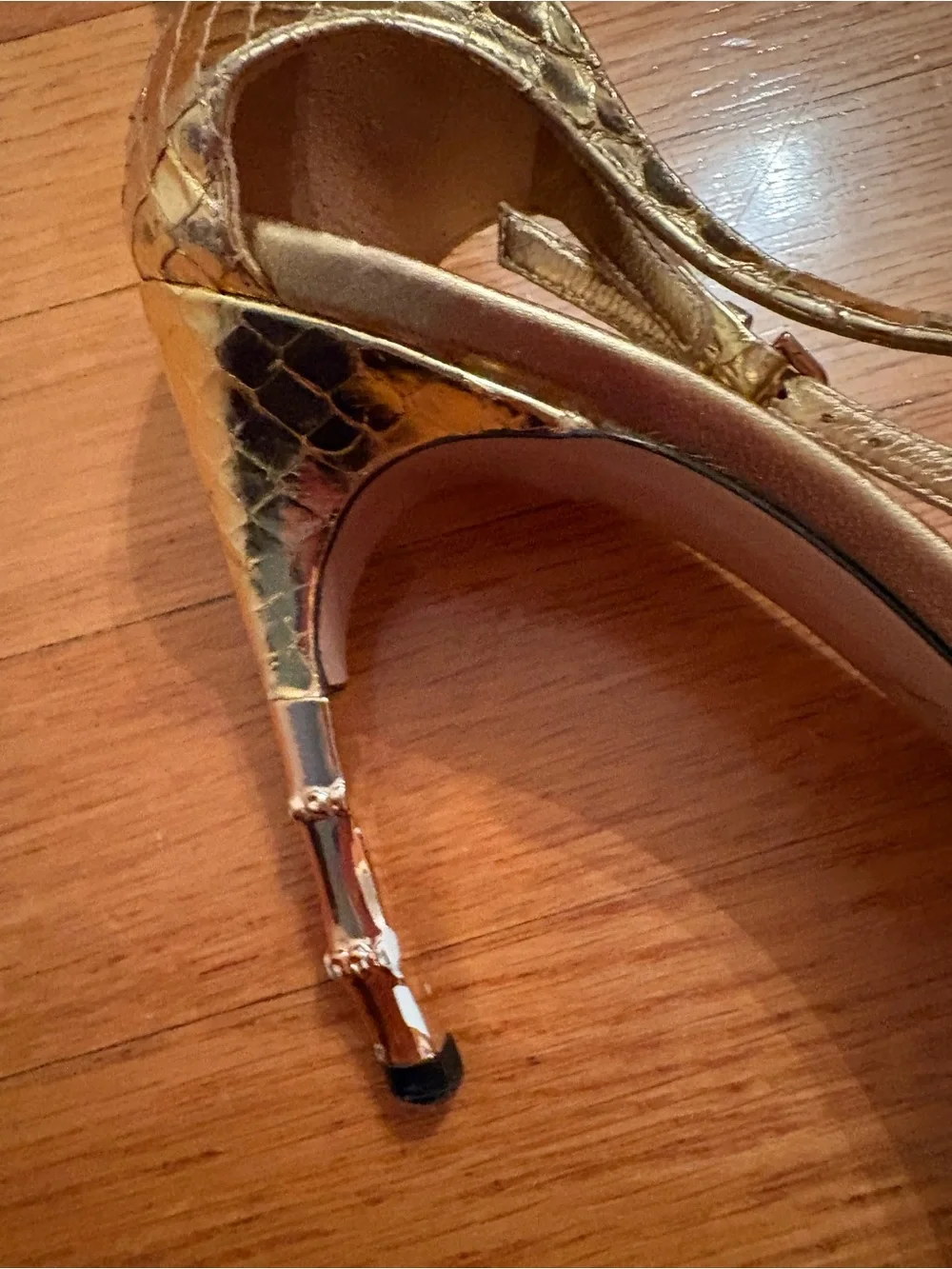 Gucci Gold Snakeskin T-Strap Heels with Knot Accent - Picture 3 of 4